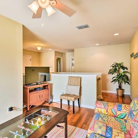 Port Aransas Condo With Pool Access - Walk To Beach! 외부 사진